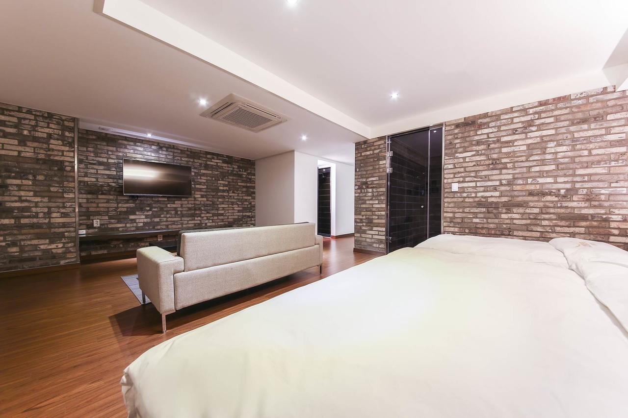 Regency Hotel Seongnam Exterior photo