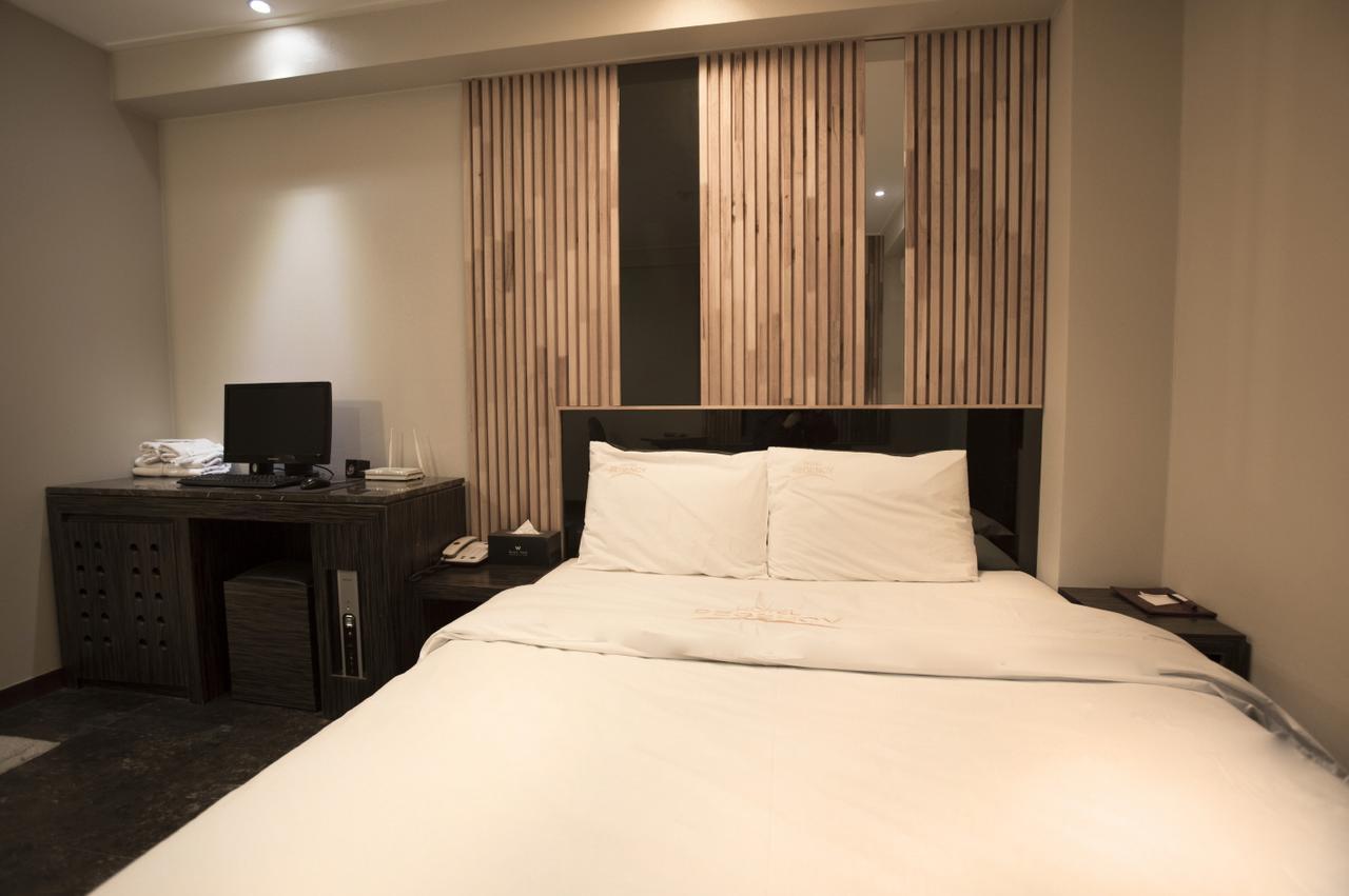 Regency Hotel Seongnam Exterior photo